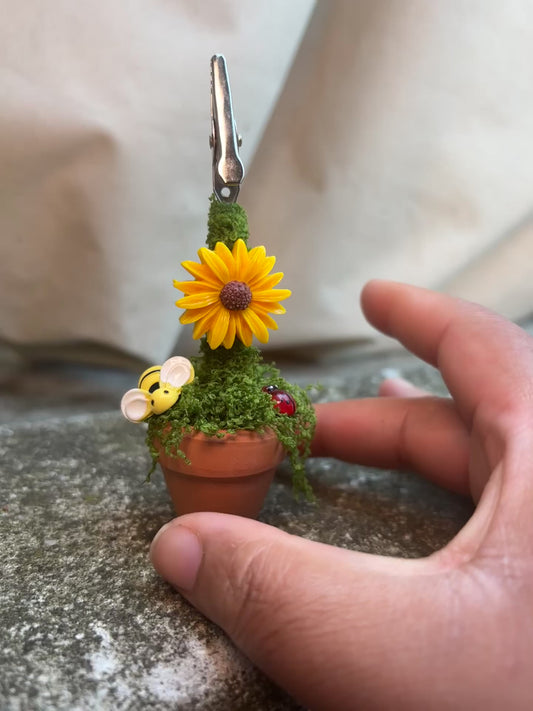 Flowerpot Sunflower Clip